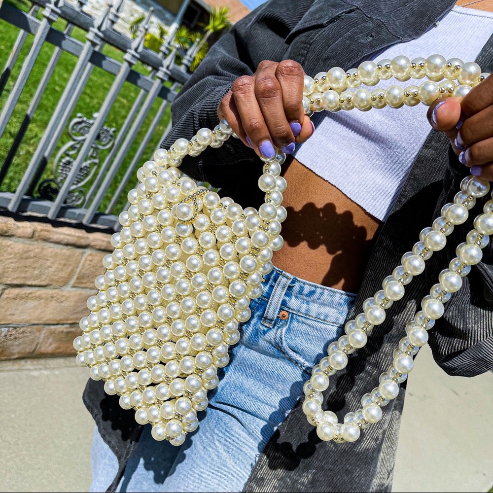Pearl Crossbody Vacation Bag